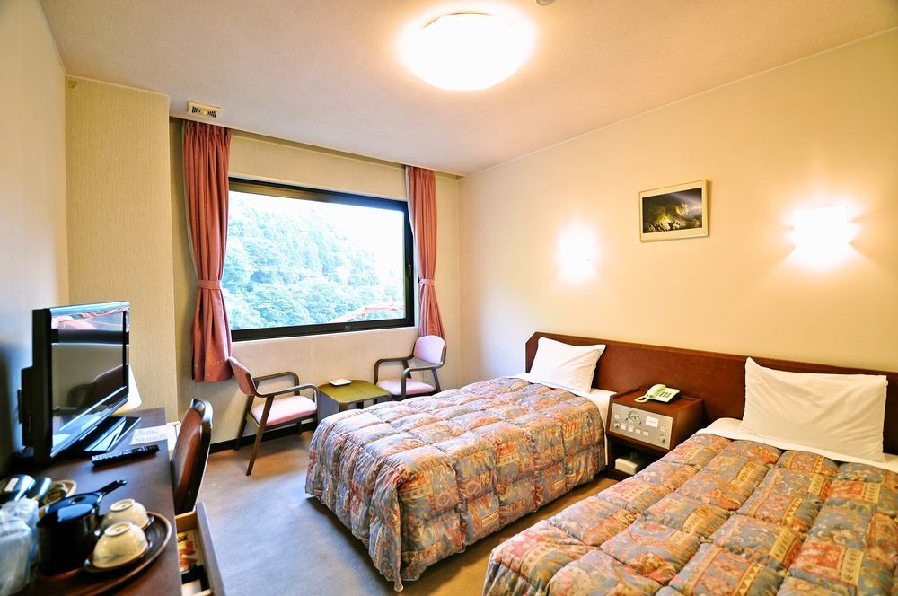 Hotel Obokekyo Mannaka à Miyoshi  Extérieur photo
