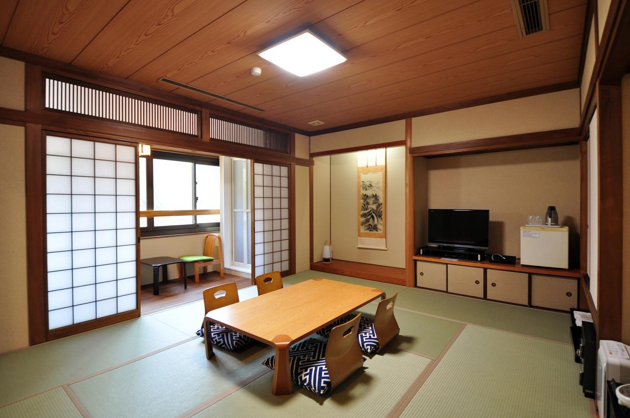 Hotel Obokekyo Mannaka à Miyoshi  Extérieur photo