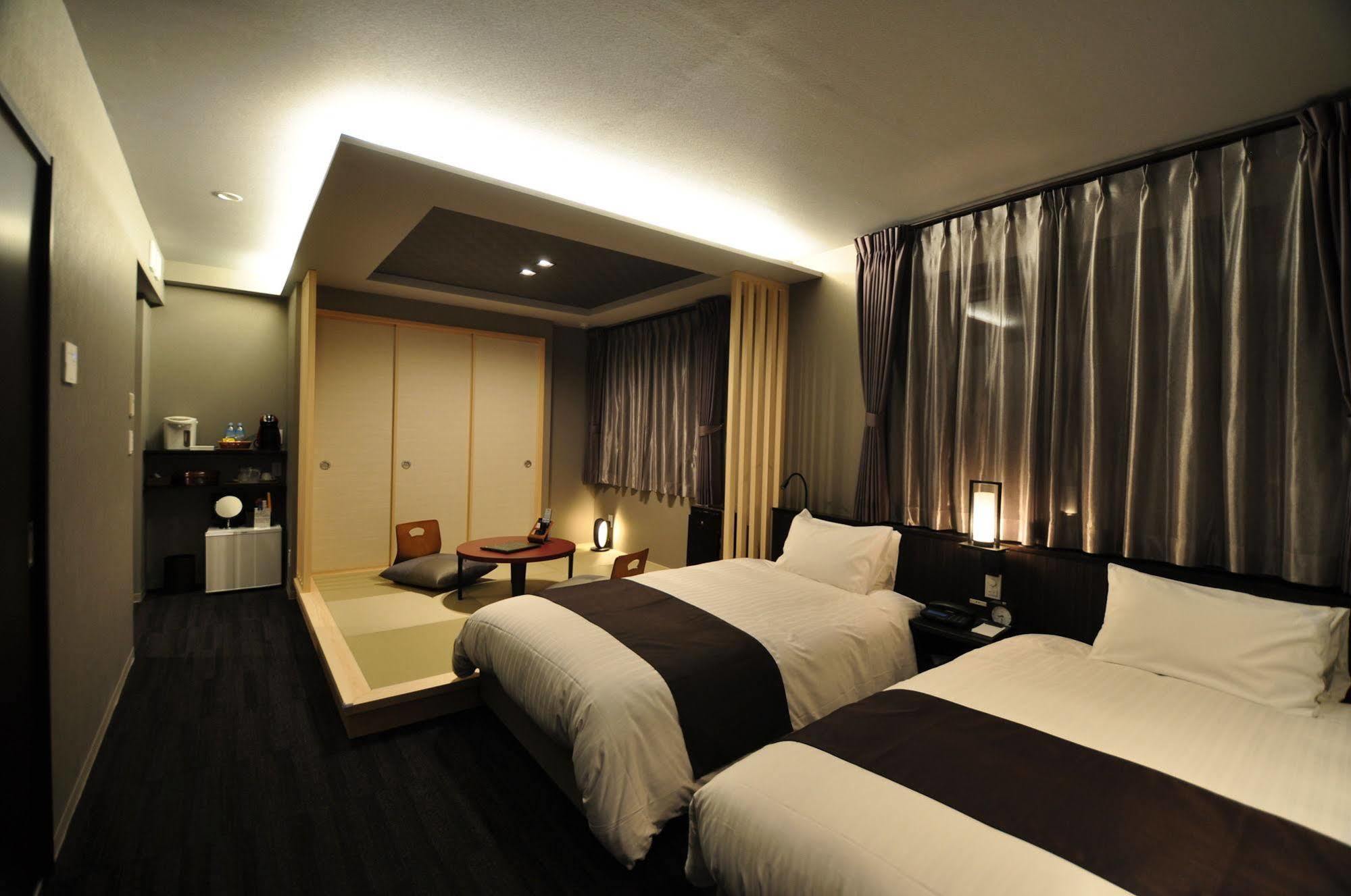 Hotel Obokekyo Mannaka à Miyoshi  Extérieur photo