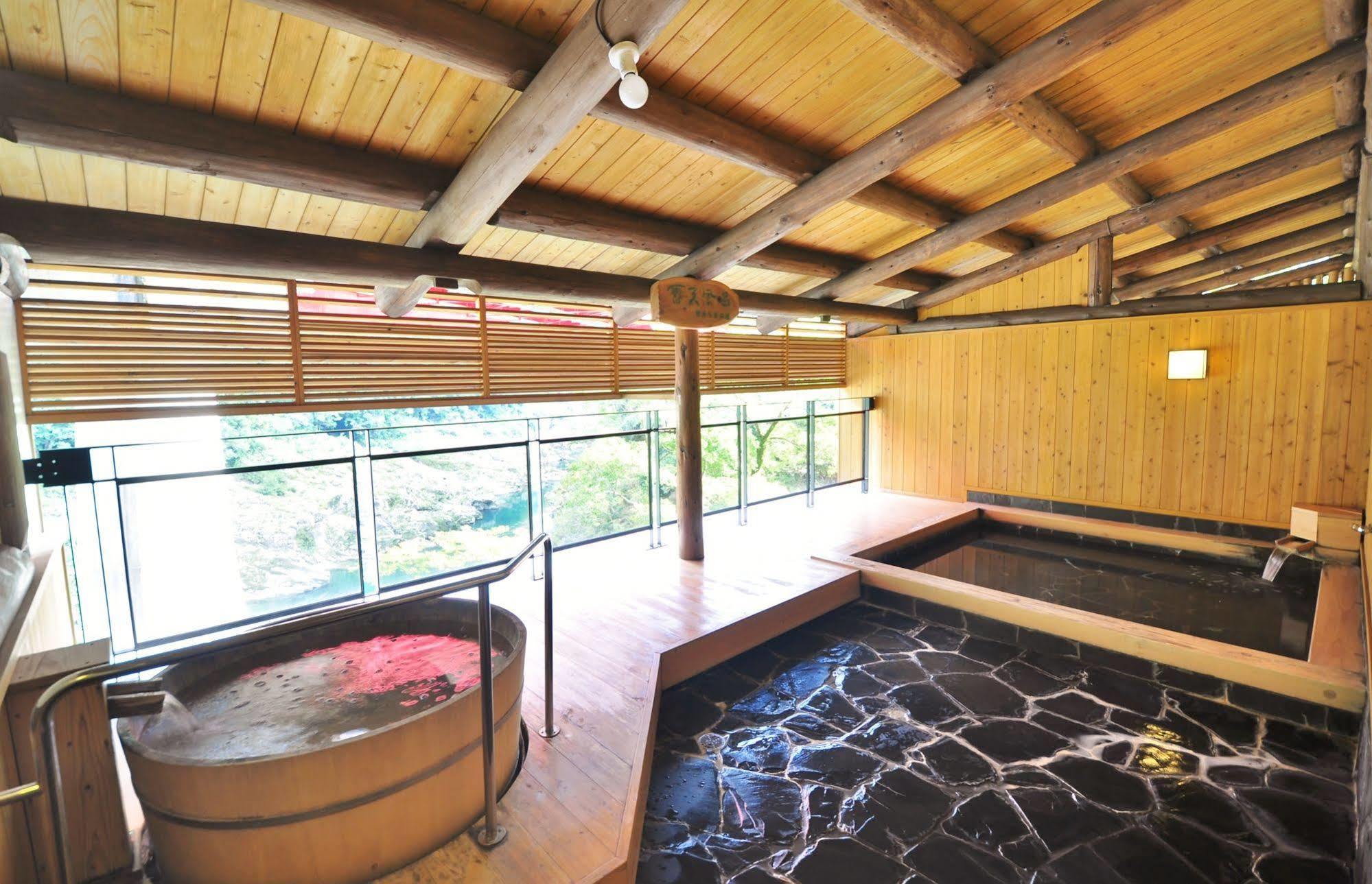 Hotel Obokekyo Mannaka à Miyoshi  Extérieur photo